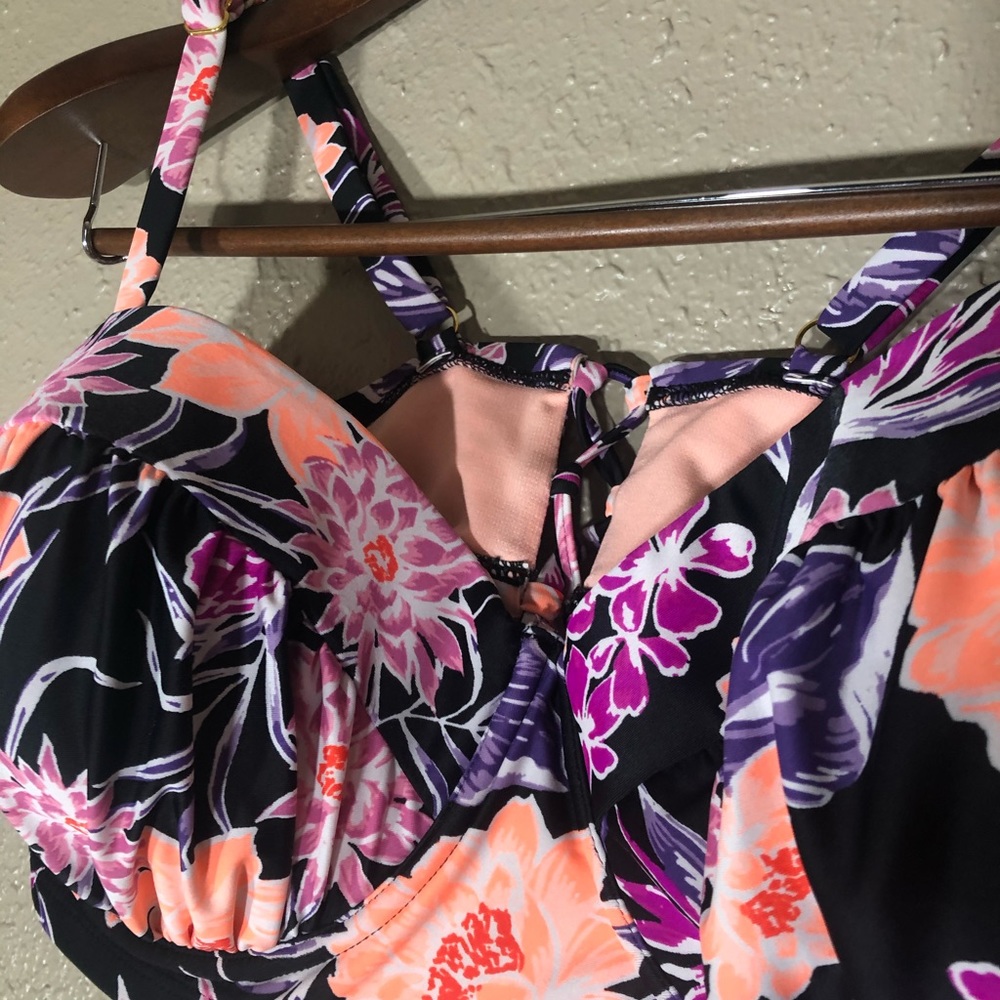 Swim top, never worn - plus 2x - Picture 2 of 5